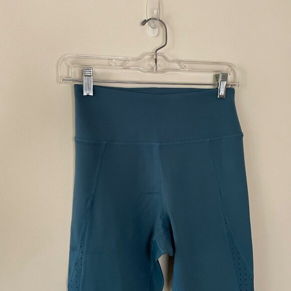 NWT Iris & Ink Leggings Pantaloni Blue Tapestry Workout Med - Picture 2 of 10